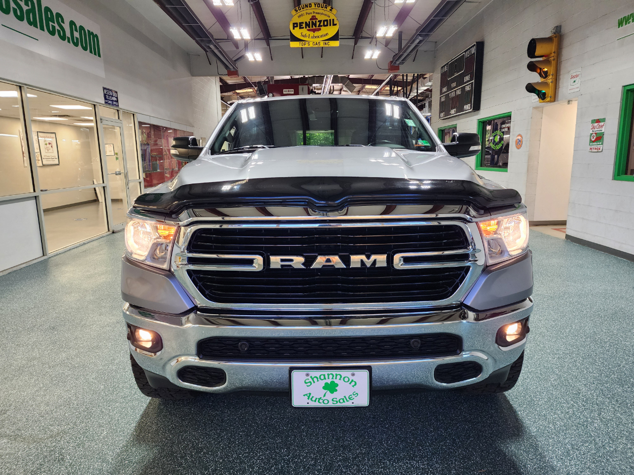 2019 Ram 1500 Big Horn photo 3
