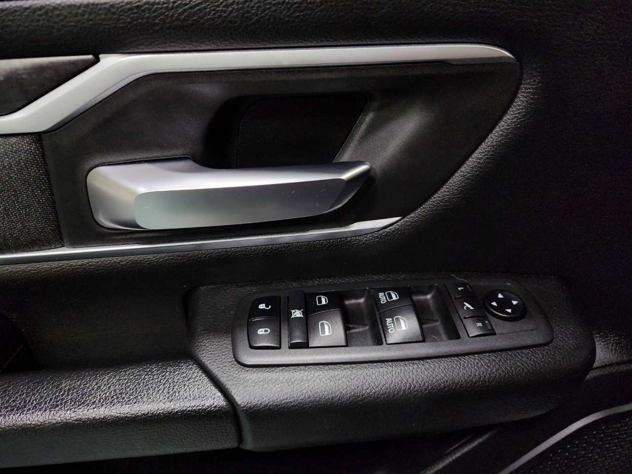 2019 Ram 1500 Big Horn photo 17