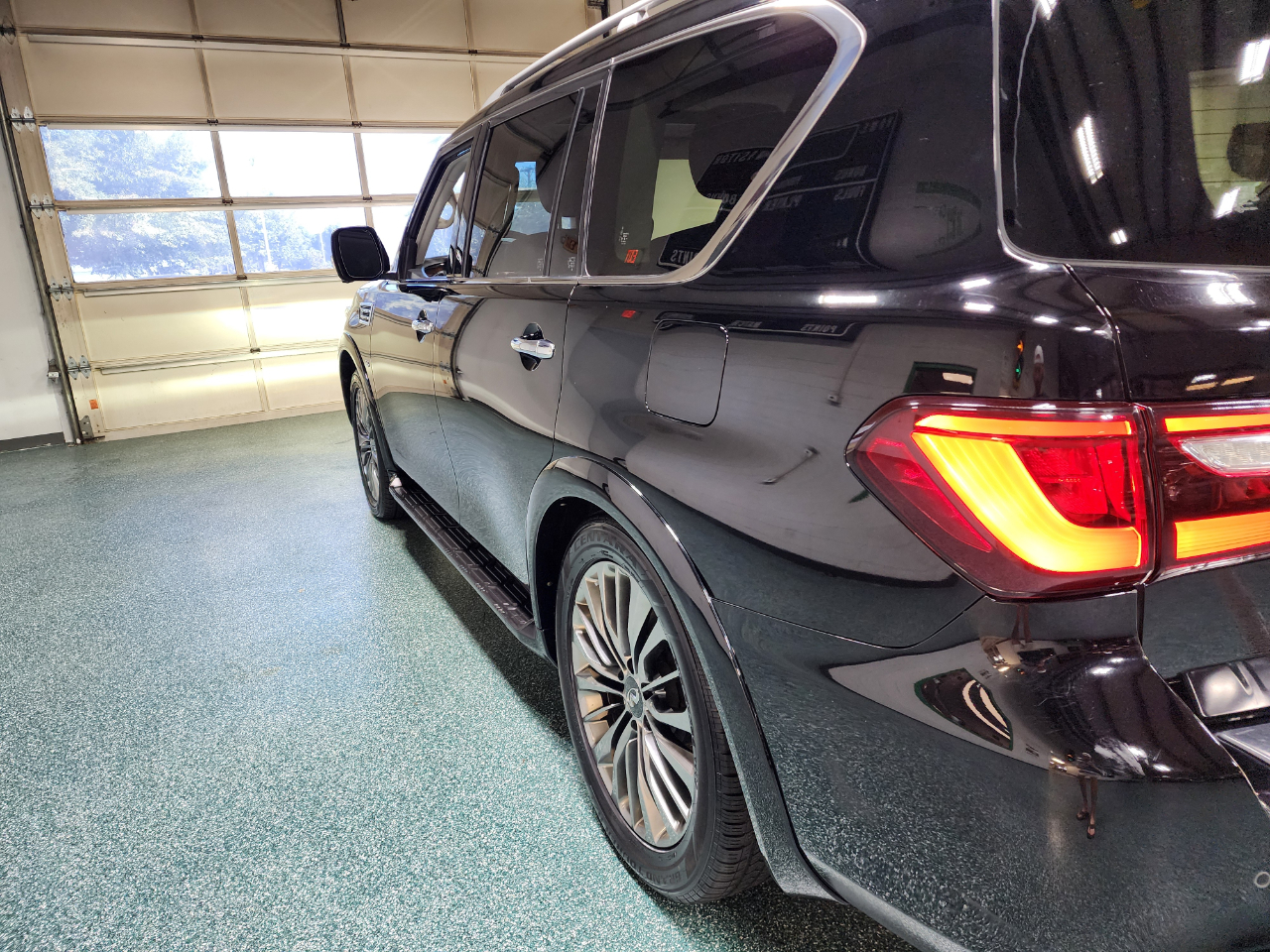 2019 Infiniti QX80 Limited photo 9