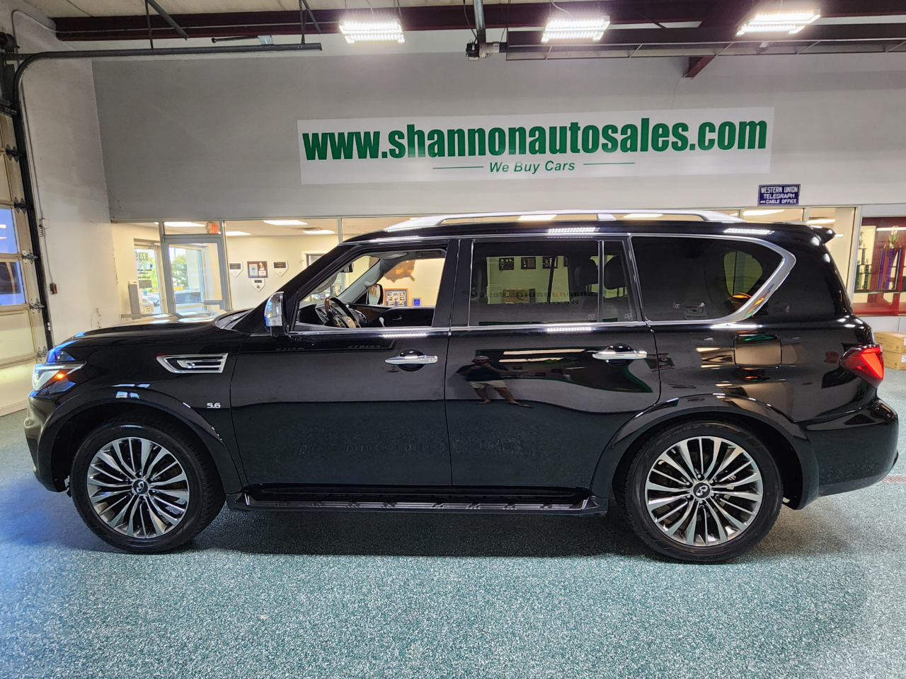2019 Infiniti QX80 Limited photo 10