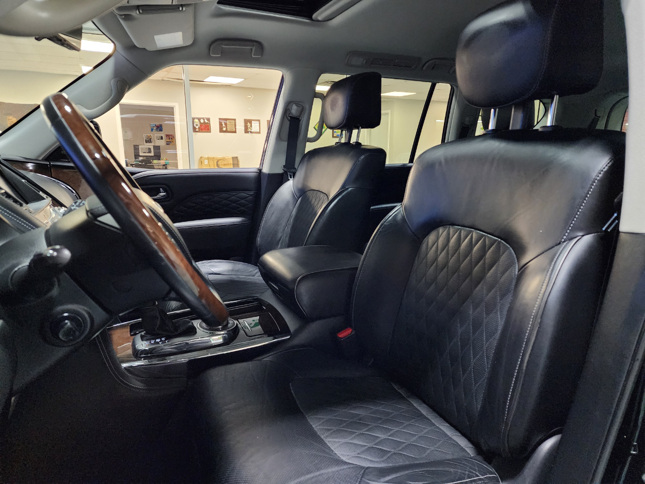 2019 Infiniti QX80 Limited photo 13