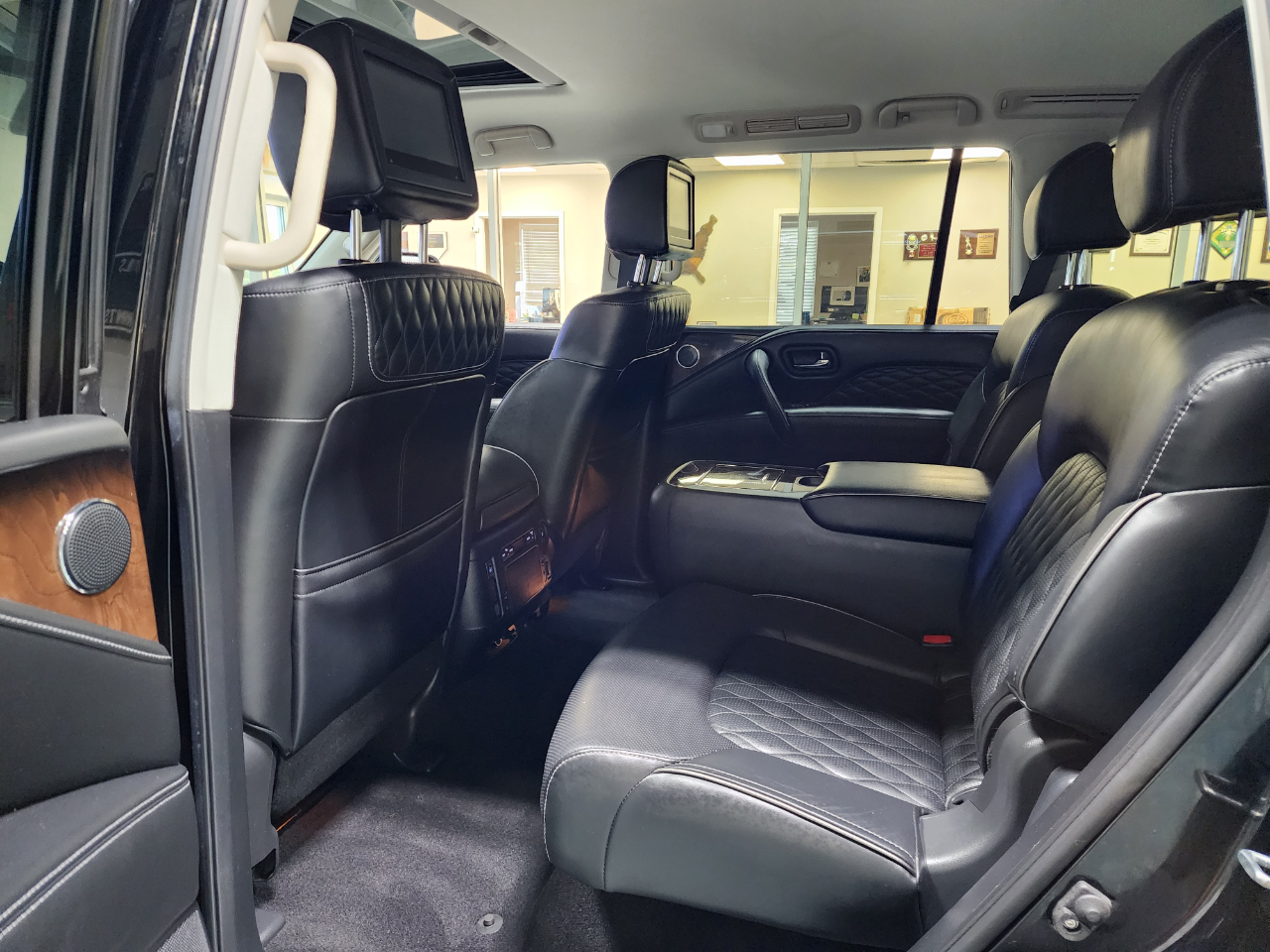 2019 Infiniti QX80 Limited photo 17
