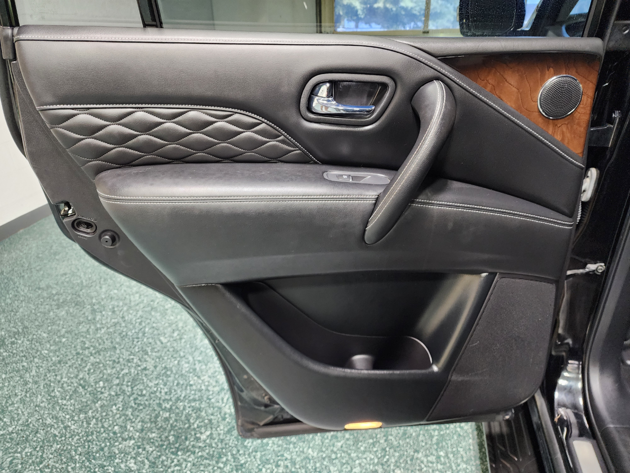 2019 Infiniti QX80 Limited photo 19