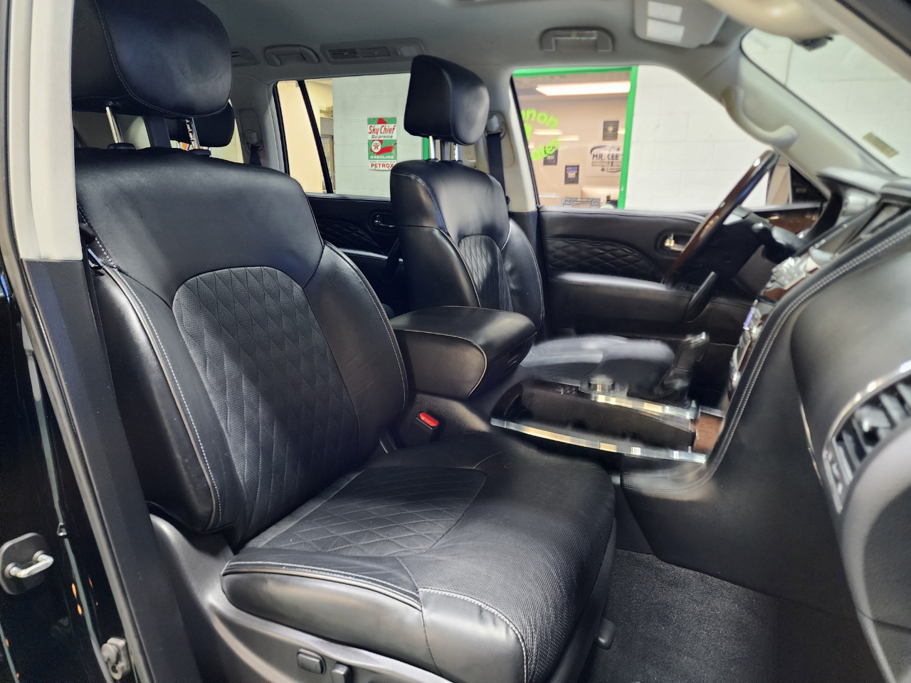 2019 Infiniti QX80 Limited photo 29