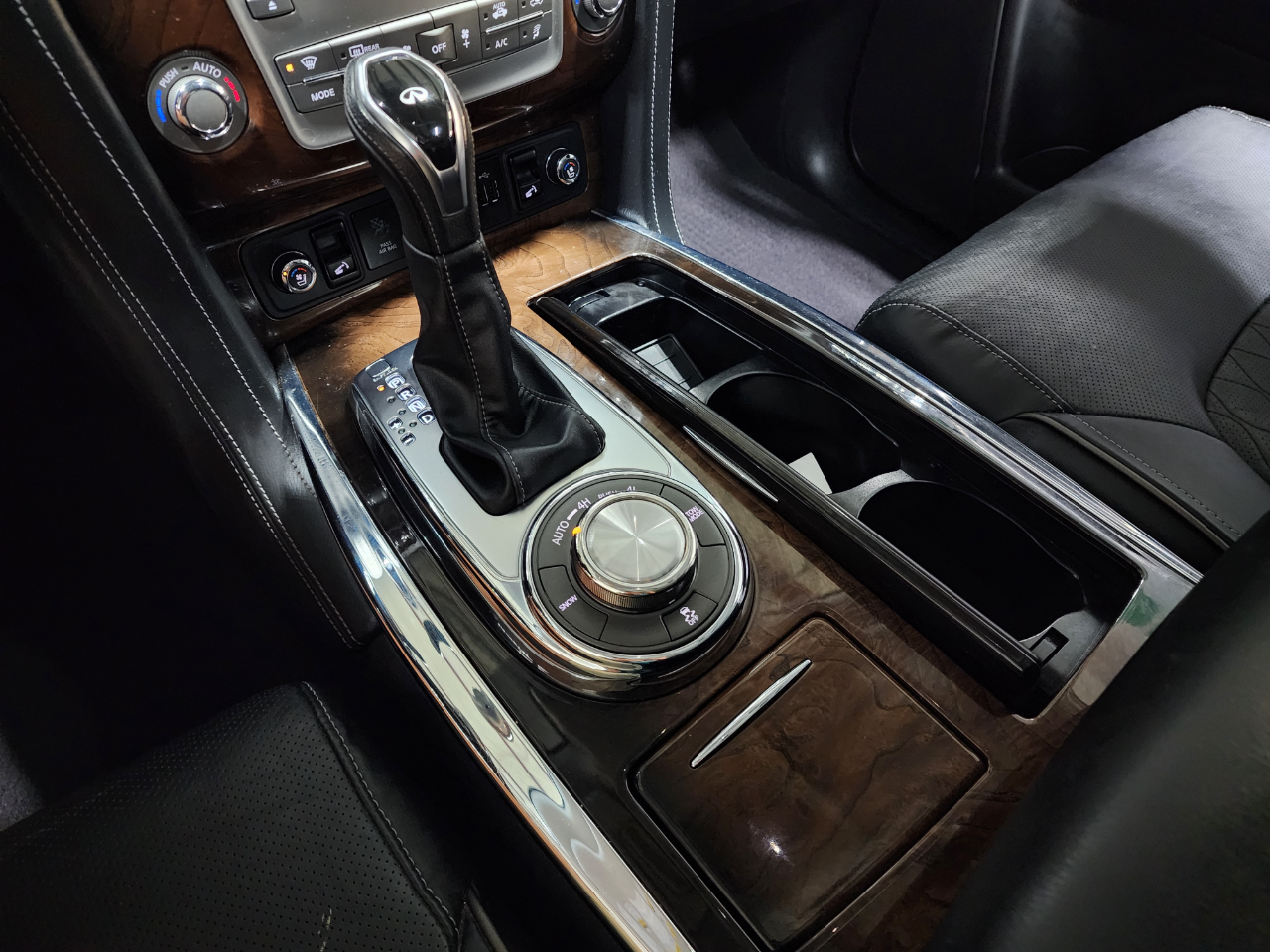 2019 Infiniti QX80 Limited photo 41