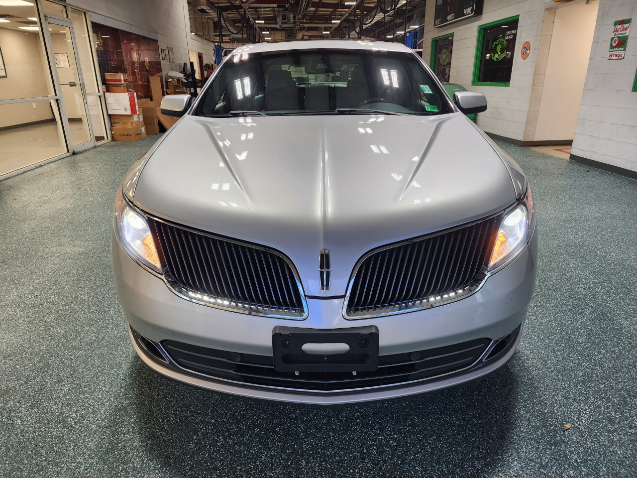 Lincoln MKS 4dr Sdn 3.7L AWD 2015 Lincoln MKS 4dr Sdn 3.7L AWD 2015