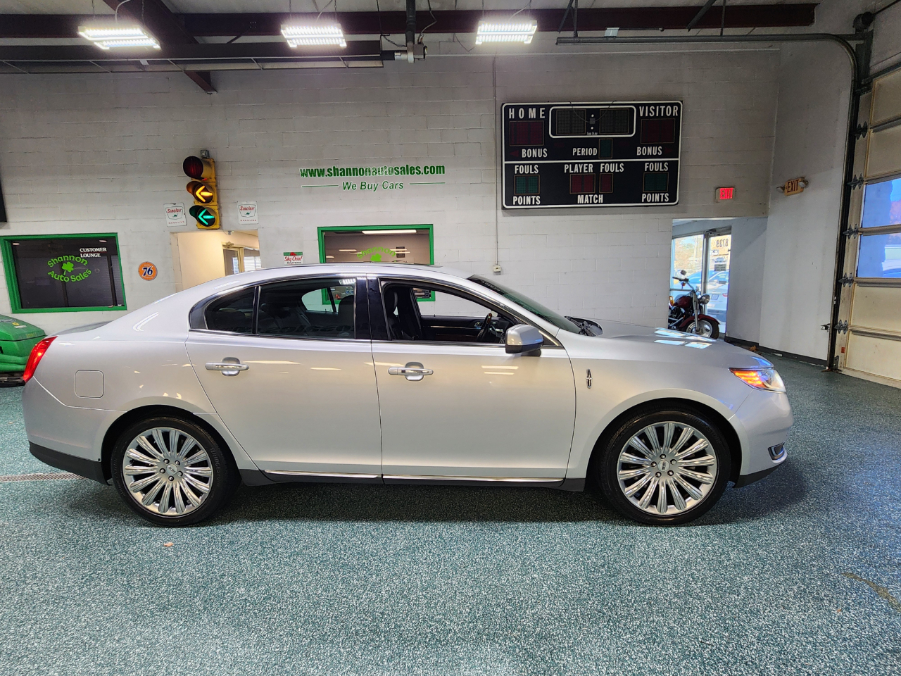 Lincoln MKS 4dr Sdn 3.7L AWD 2015 Lincoln MKS 4dr Sdn 3.7L AWD 2015