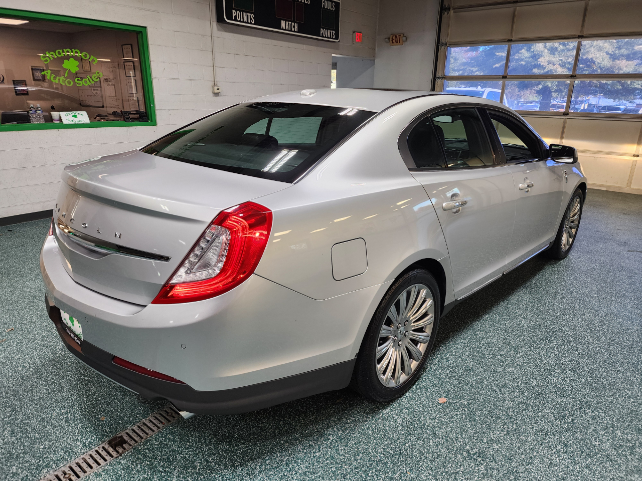 Lincoln MKS 4dr Sdn 3.7L AWD 2015 Lincoln MKS 4dr Sdn 3.7L AWD 2015