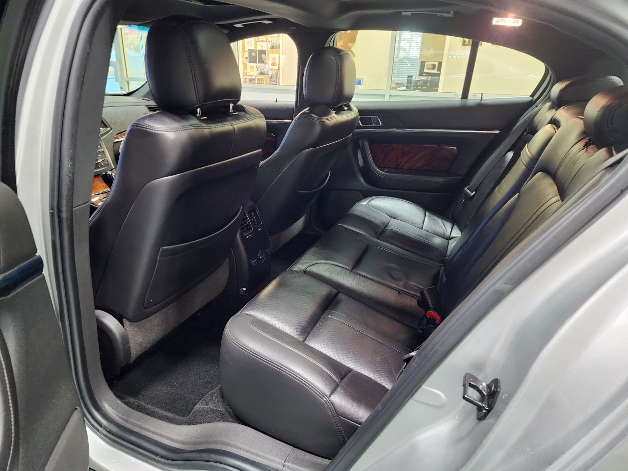 Lincoln MKS 4dr Sdn 3.7L AWD 2015 Lincoln MKS 4dr Sdn 3.7L AWD 2015