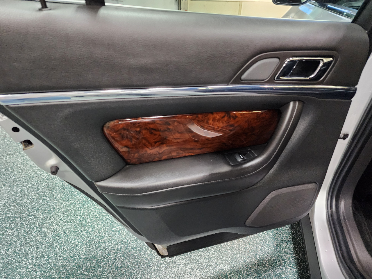 Lincoln MKS 4dr Sdn 3.7L AWD 2015 Lincoln MKS 4dr Sdn 3.7L AWD 2015