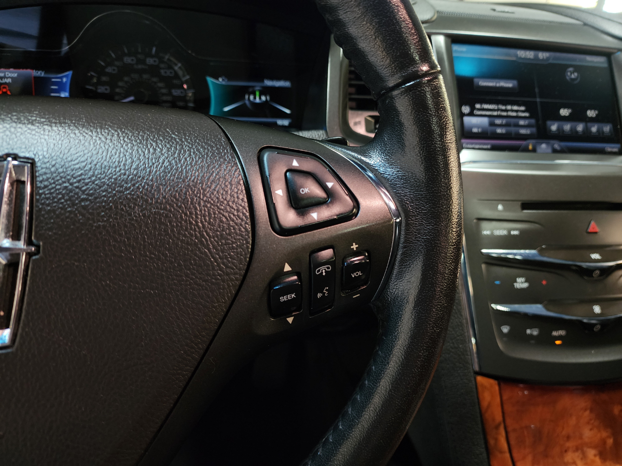 Lincoln MKS 4dr Sdn 3.7L AWD 2015 Lincoln MKS 4dr Sdn 3.7L AWD 2015