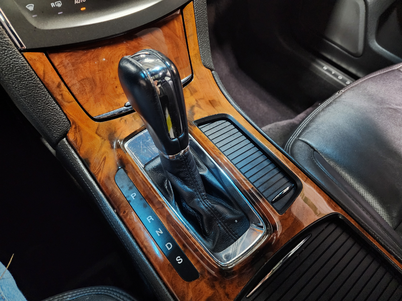 Lincoln MKS 4dr Sdn 3.7L AWD 2015 Lincoln MKS 4dr Sdn 3.7L AWD 2015