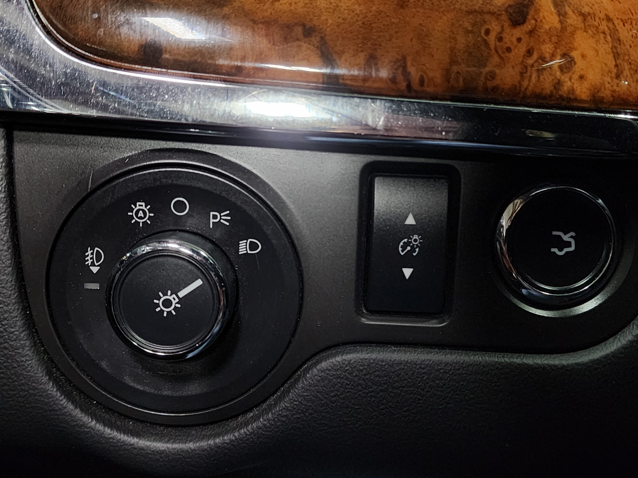 Lincoln MKS 4dr Sdn 3.7L AWD 2015 Lincoln MKS 4dr Sdn 3.7L AWD 2015