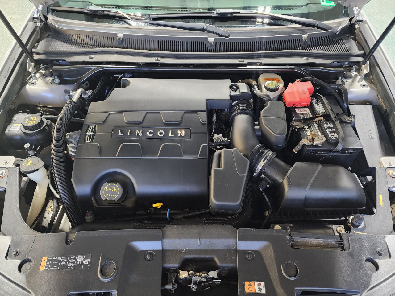 Lincoln MKS 4dr Sdn 3.7L AWD 2015 Lincoln MKS 4dr Sdn 3.7L AWD 2015