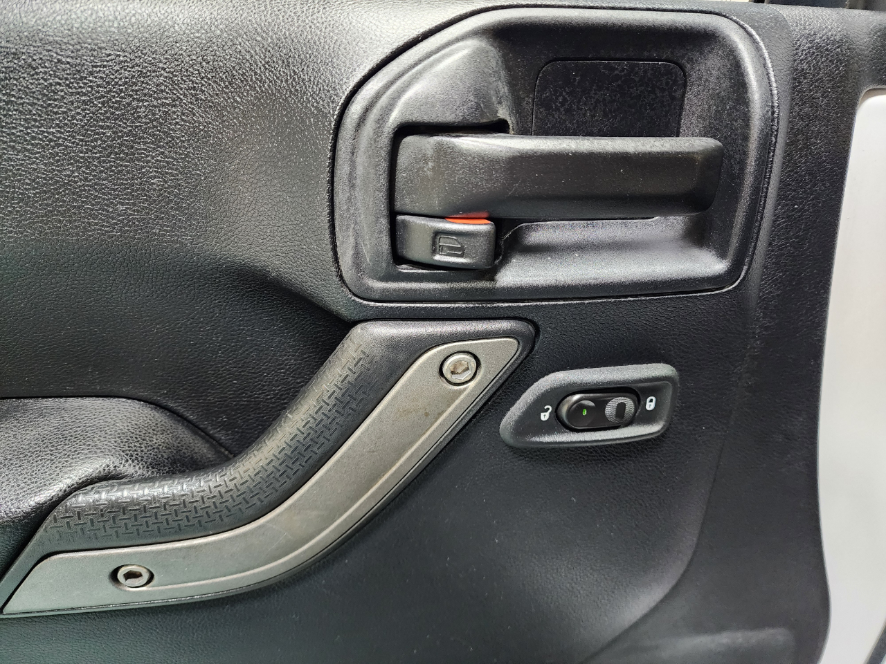 Jeep Wrangler Unlimited 4WD 4dr Sport 2016 Jeep Wrangler Unlimited 4WD 4dr Sport 2016