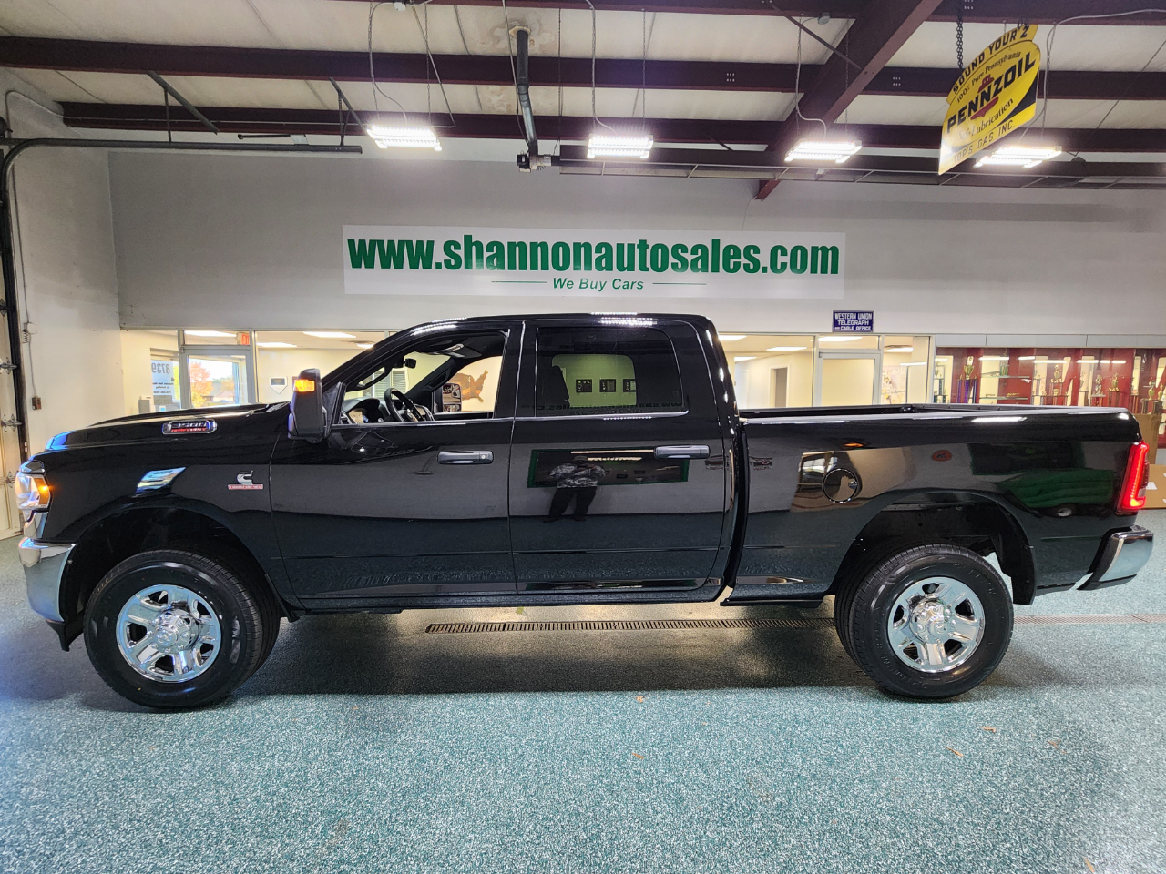 RAM 3500 Tradesman 4x4 Crew Cab 6'4" Box 2024 RAM 3500 Tradesman 4x4 Crew Cab 6'4" Box 2024