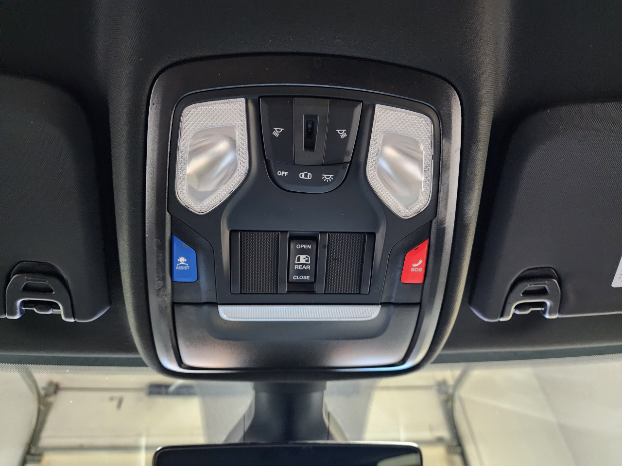 RAM 3500 Tradesman 4x4 Crew Cab 6'4" Box 2024 RAM 3500 Tradesman 4x4 Crew Cab 6'4" Box 2024