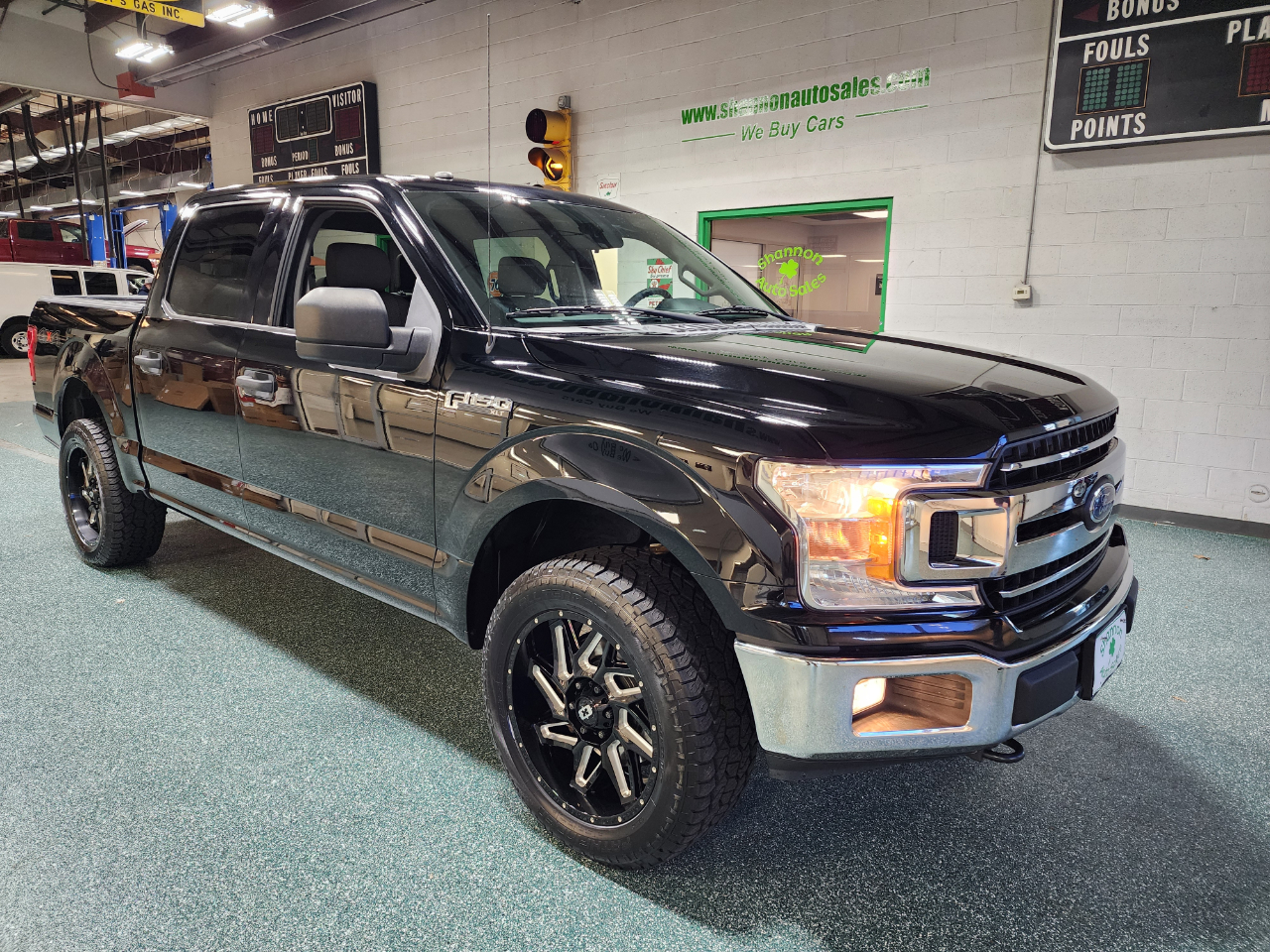 Ford F-150 XLT 4WD SuperCrew 5.5' Box 2018 Ford F-150 XLT 4WD SuperCrew 5.5' Box 2018