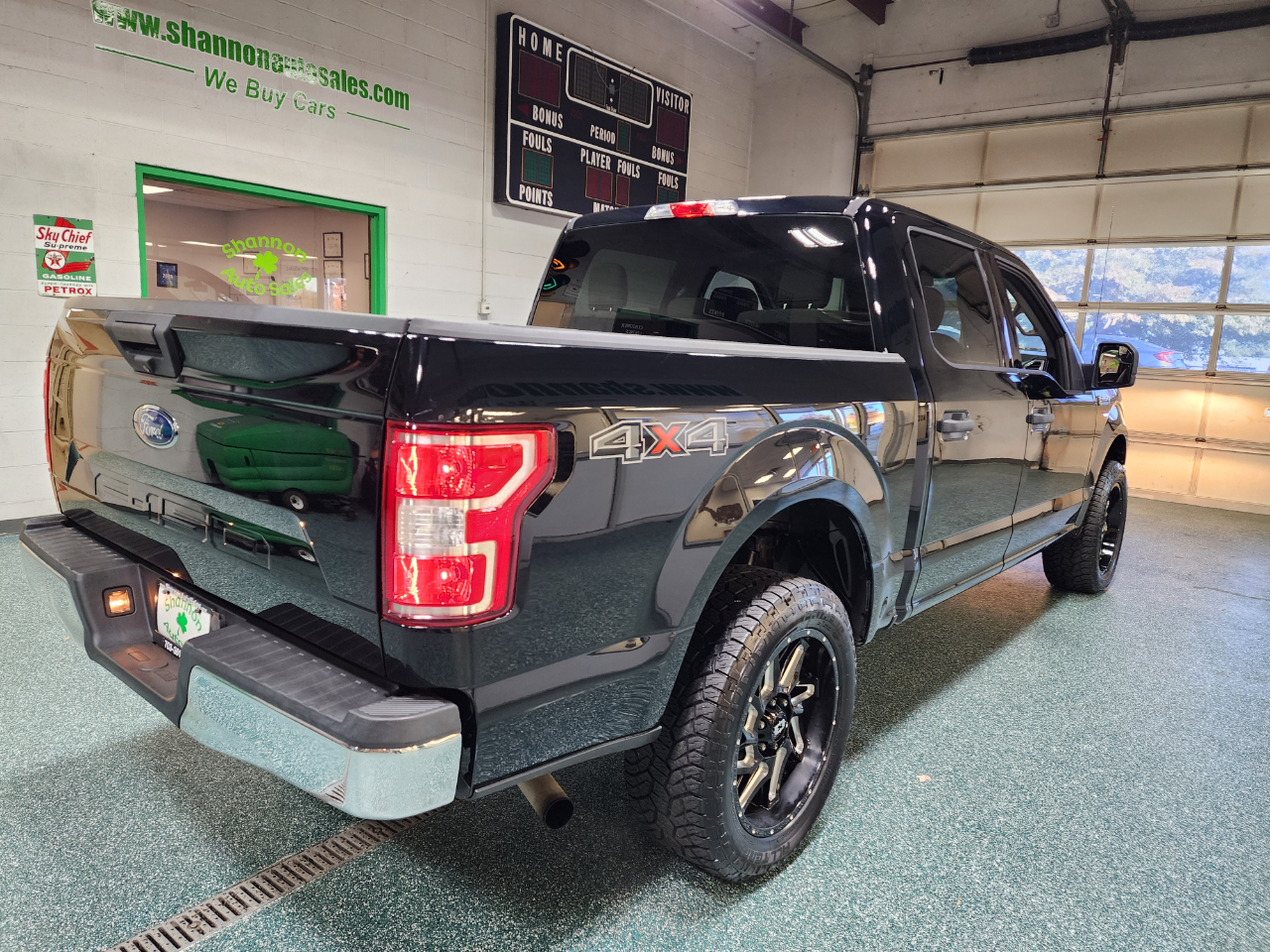 Ford F-150 XLT 4WD SuperCrew 5.5' Box 2018 Ford F-150 XLT 4WD SuperCrew 5.5' Box 2018