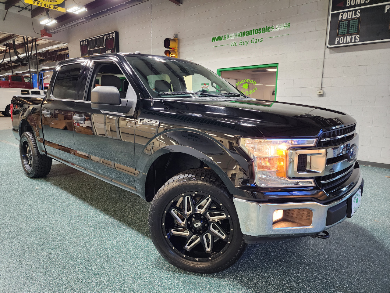 Ford F-150 XLT 4WD SuperCrew 5.5' Box 2018 Ford F-150 XLT 4WD SuperCrew 5.5' Box 2018