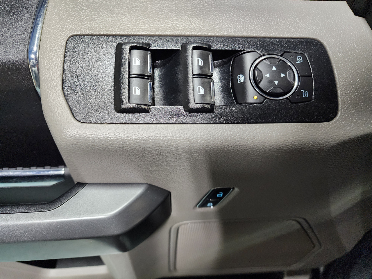 Ford F-150 XLT 4WD SuperCrew 5.5' Box 2018 Ford F-150 XLT 4WD SuperCrew 5.5' Box 2018