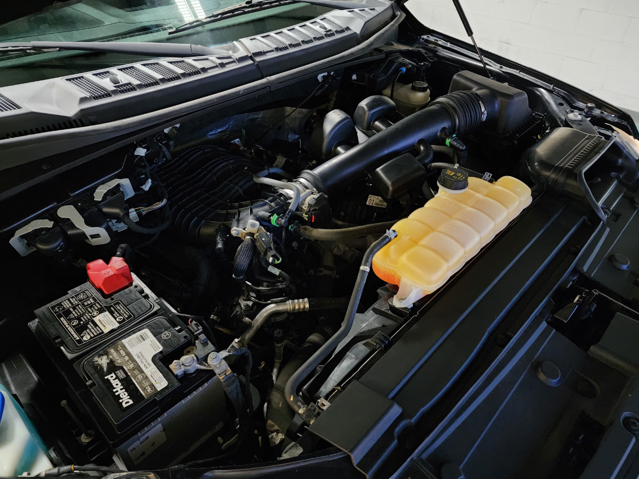 Ford F-150 XLT 4WD SuperCrew 5.5' Box 2018 Ford F-150 XLT 4WD SuperCrew 5.5' Box 2018