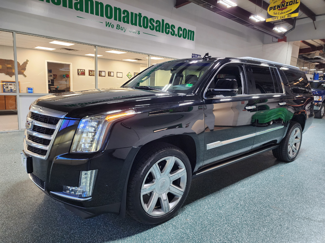 Cadillac Escalade ESV 4WD 4dr Premium Luxury 2018 Cadillac Escalade ESV 4WD 4dr Premium Luxury 2018