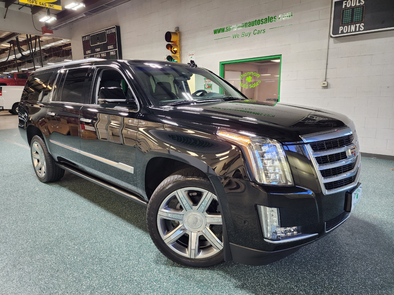 Cadillac Escalade ESV 4WD 4dr Premium Luxury 2018 Cadillac Escalade ESV 4WD 4dr Premium Luxury 2018