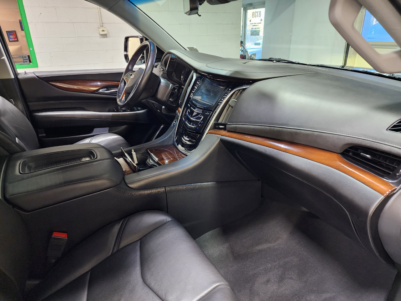 Cadillac Escalade ESV 4WD 4dr Premium Luxury 2018 Cadillac Escalade ESV 4WD 4dr Premium Luxury 2018