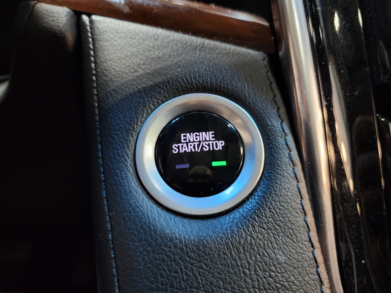 Cadillac Escalade ESV 4WD 4dr Premium Luxury 2018 Cadillac Escalade ESV 4WD 4dr Premium Luxury 2018