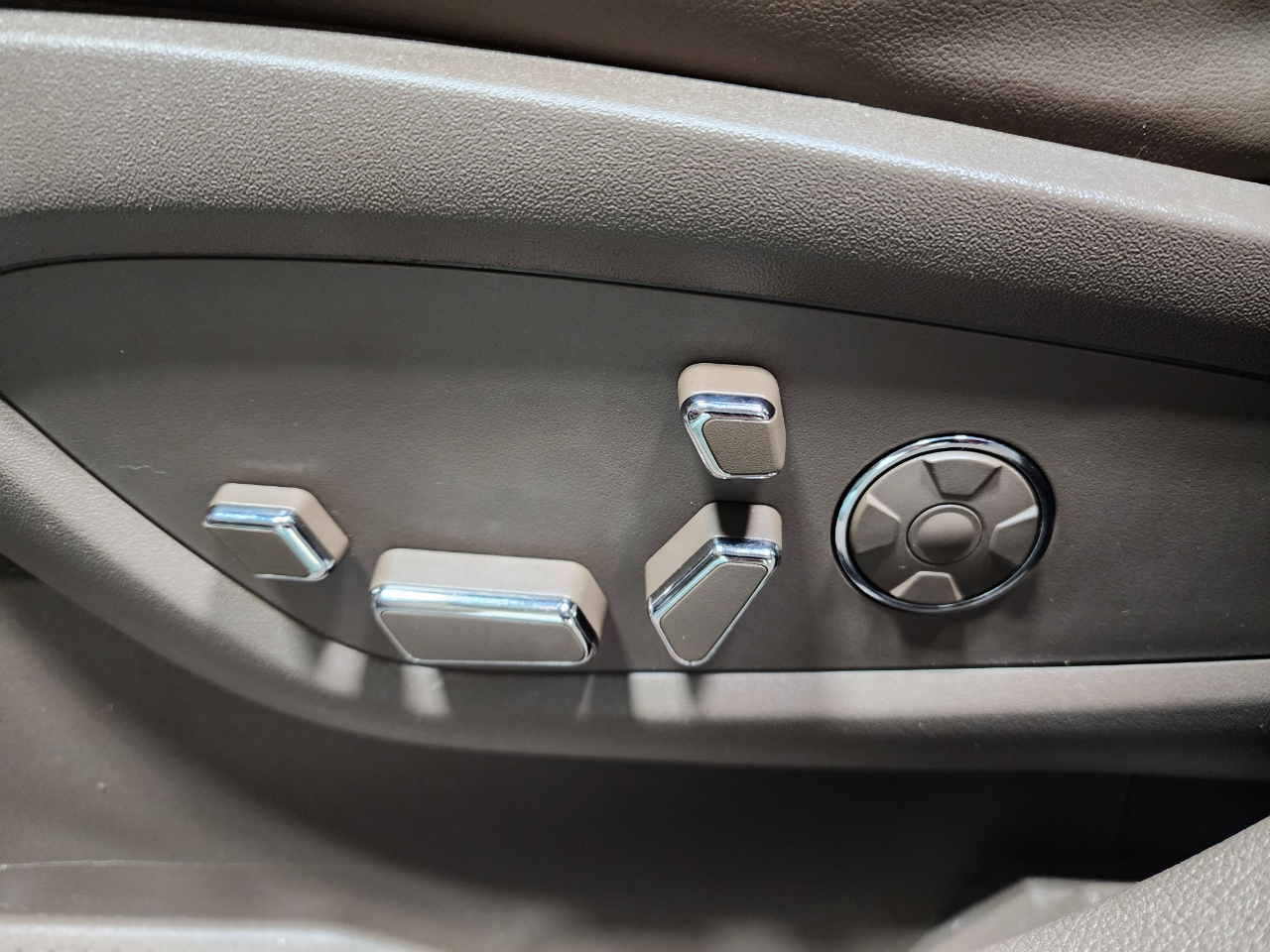 Lincoln MKX AWD 4dr Reserve 2016 Lincoln MKX AWD 4dr Reserve 2016