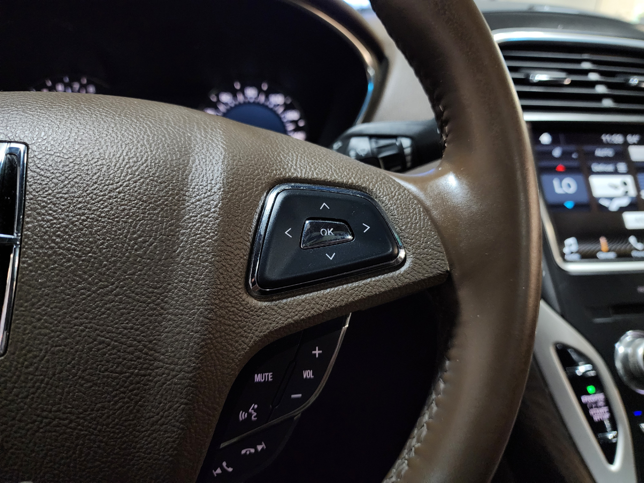 Lincoln MKX AWD 4dr Reserve 2016 Lincoln MKX AWD 4dr Reserve 2016