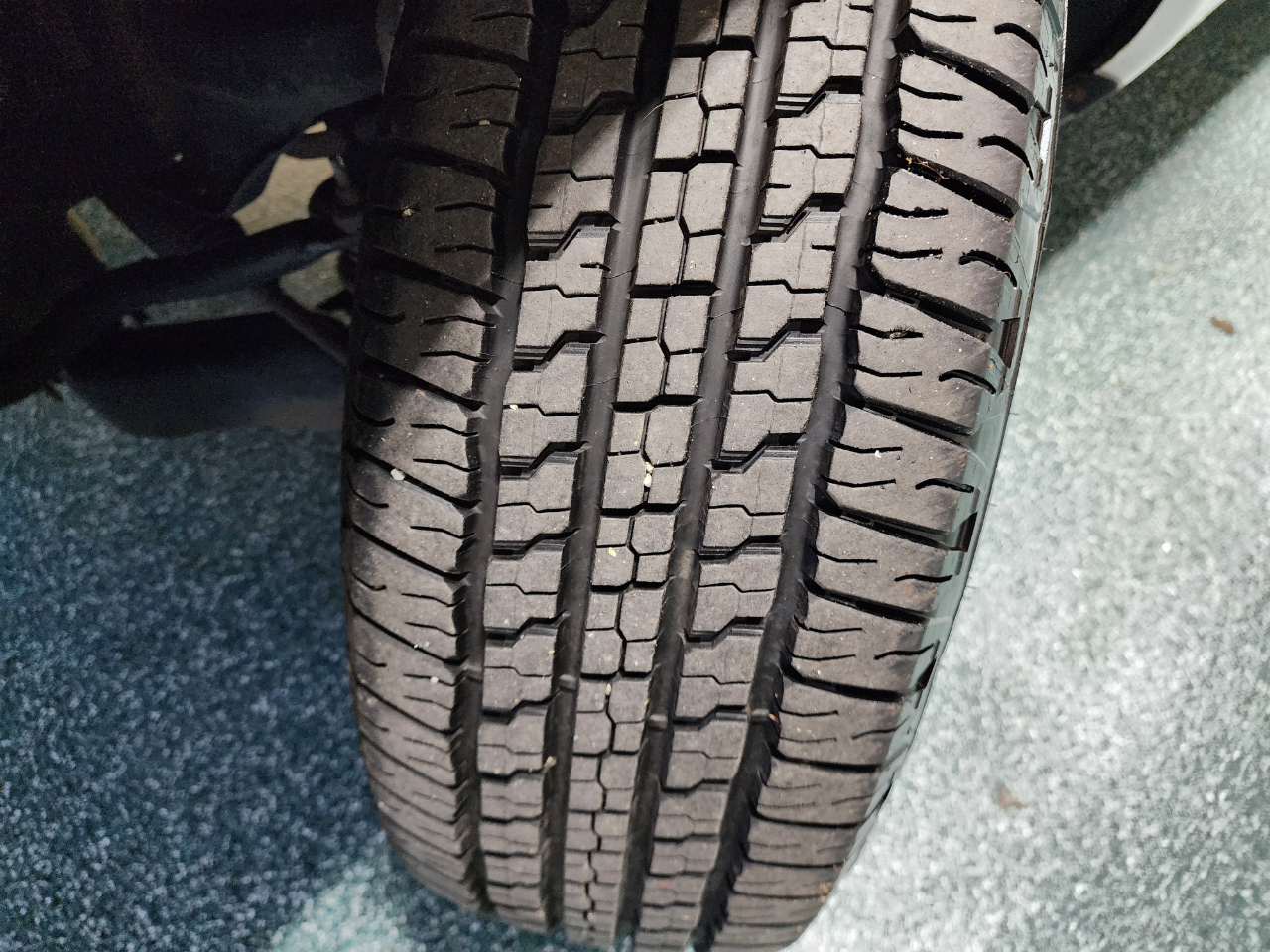 Dodge Ram 1500 2WD Quad Cab 140.5" SLT 2010 Dodge Ram 1500 2WD Quad Cab 140.5" SLT 2010