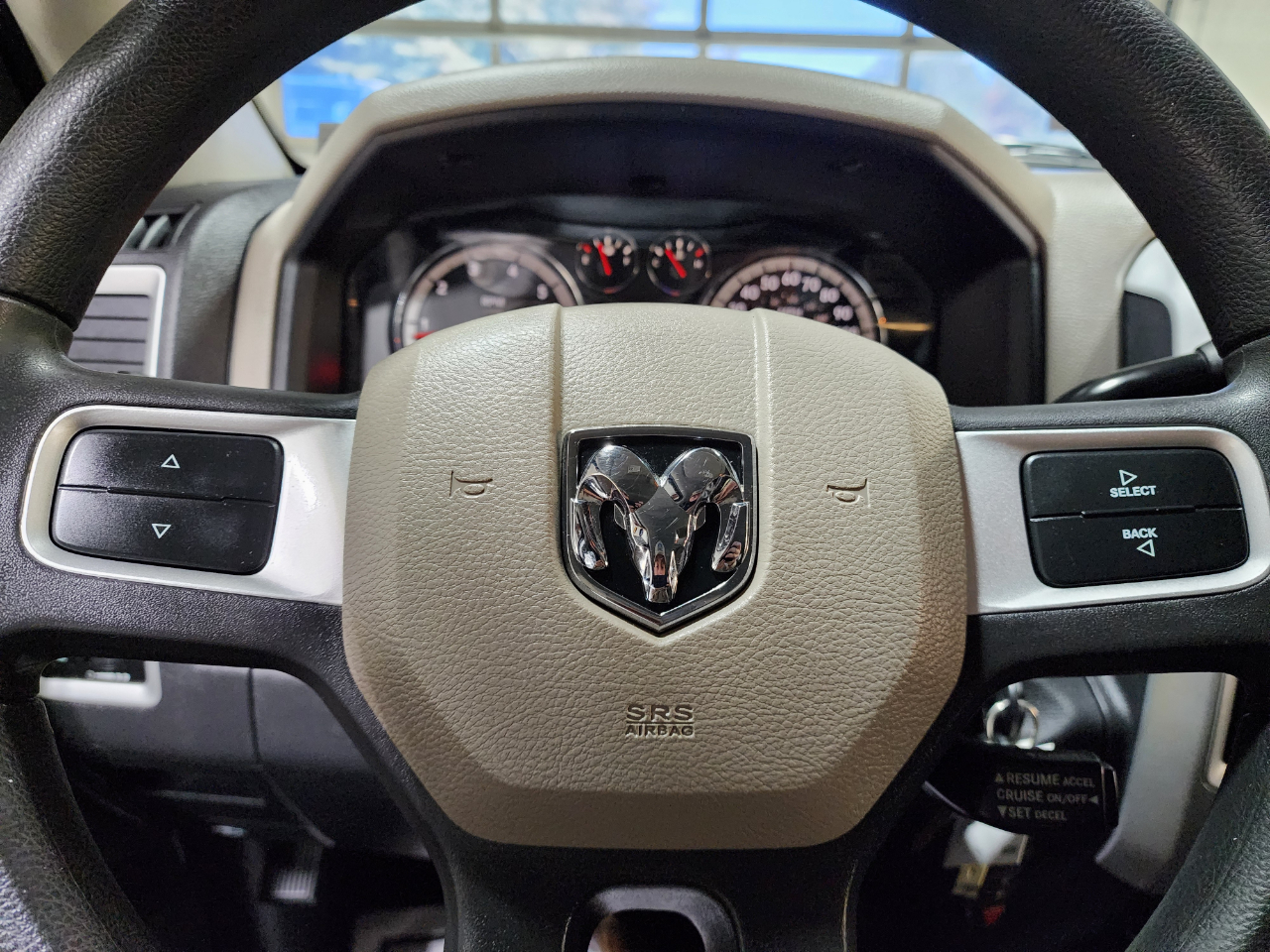 Dodge Ram 1500 2WD Quad Cab 140.5" SLT 2010 Dodge Ram 1500 2WD Quad Cab 140.5" SLT 2010