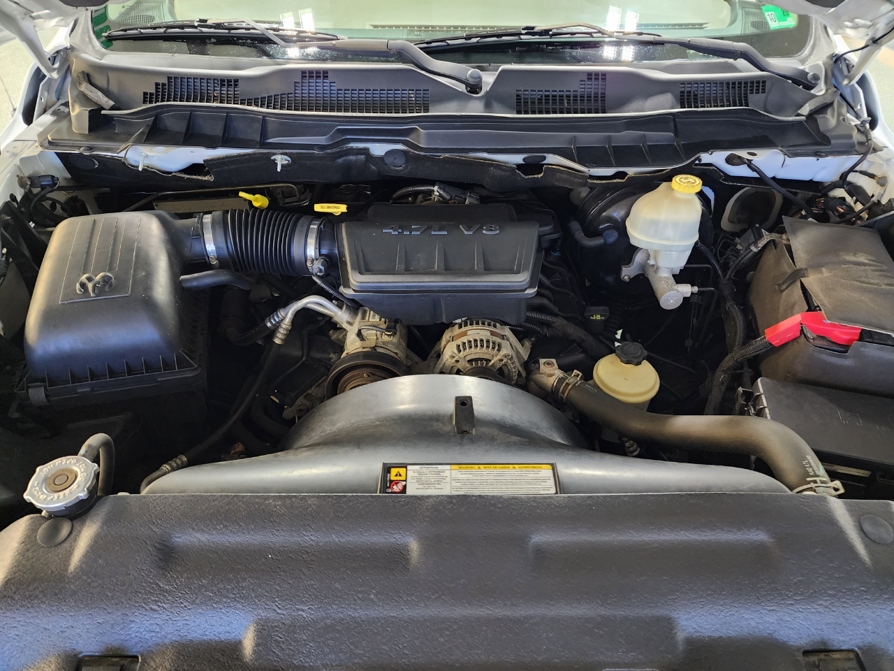 Dodge Ram 1500 2WD Quad Cab 140.5" SLT 2010 Dodge Ram 1500 2WD Quad Cab 140.5" SLT 2010