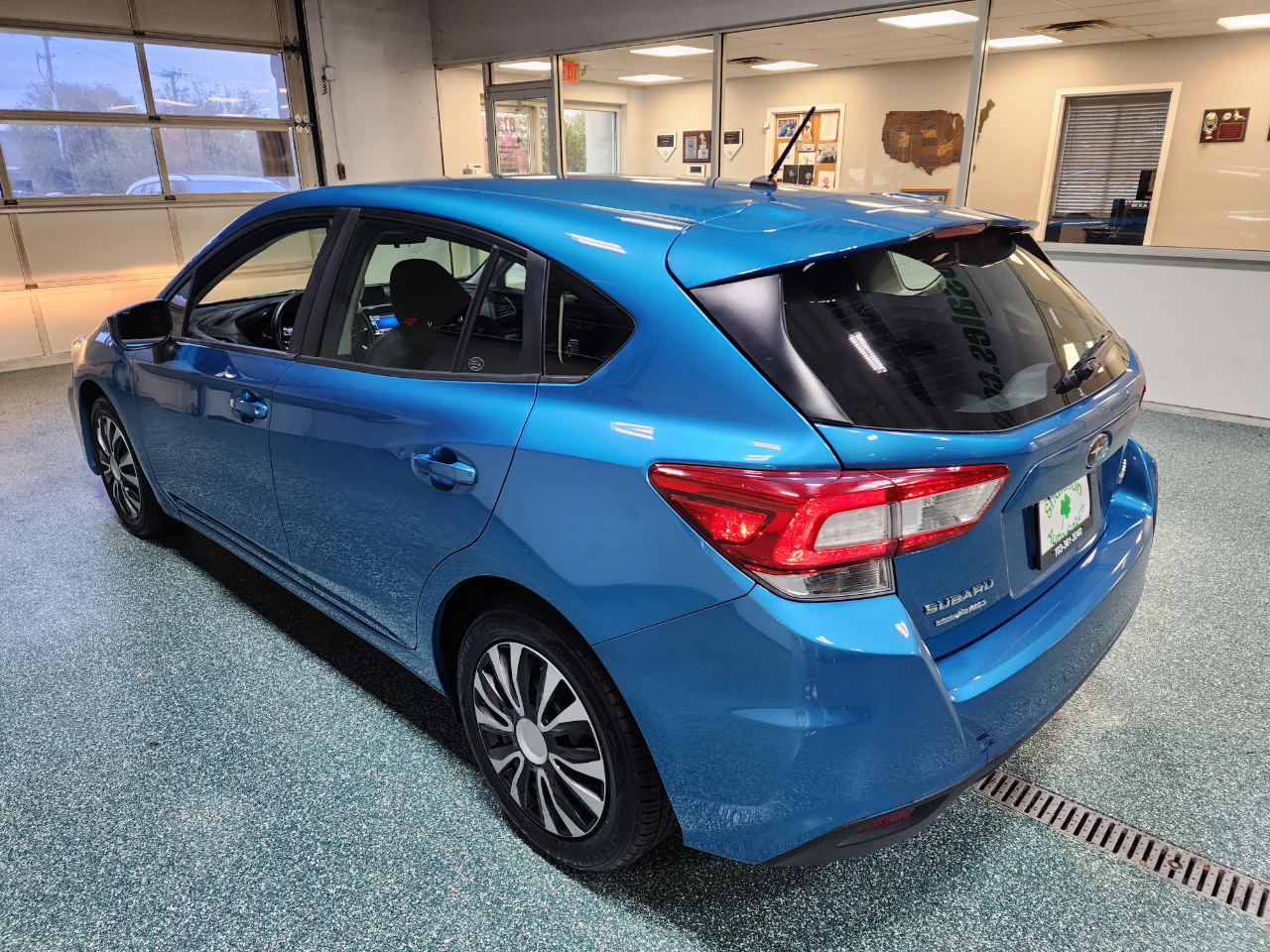 Subaru Impreza 2.0i 5-door CVT 2018 Subaru Impreza 2.0i 5-door CVT 2018