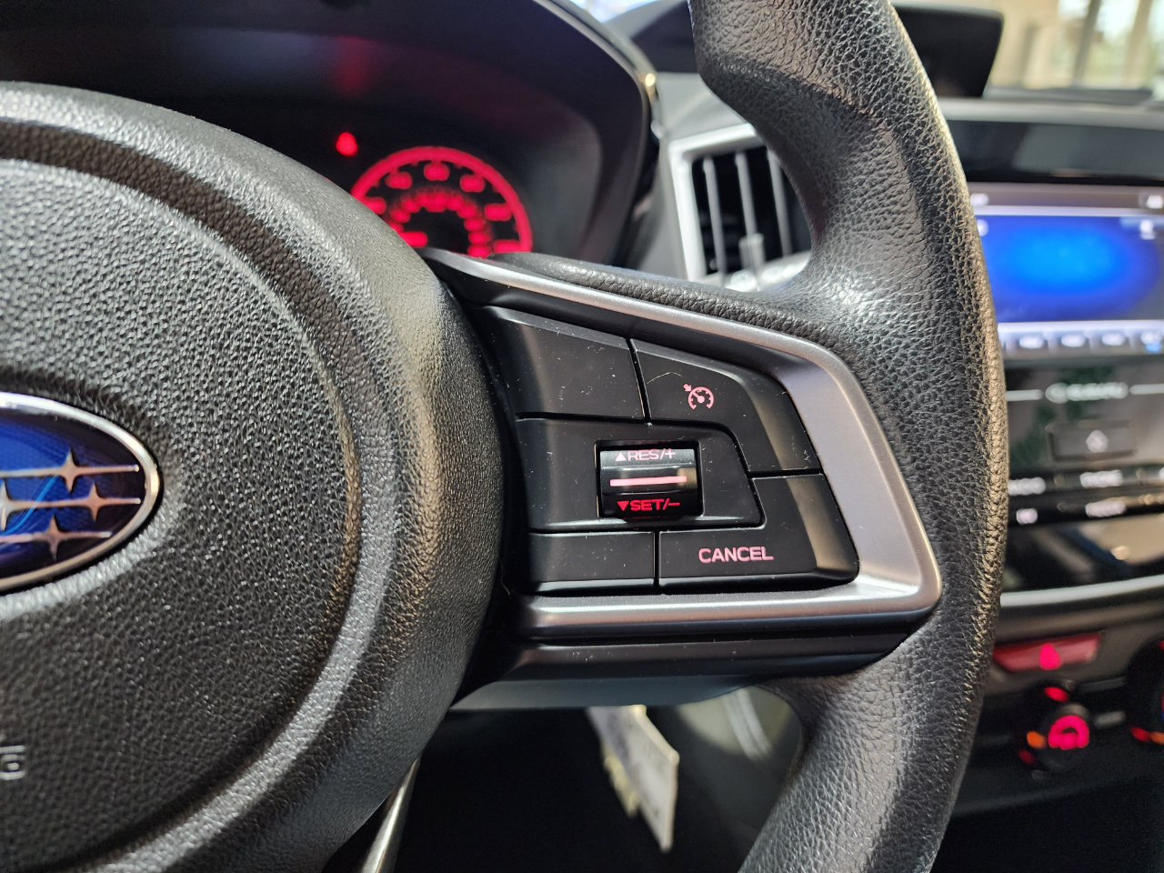 Subaru Impreza 2.0i 5-door CVT 2018 Subaru Impreza 2.0i 5-door CVT 2018