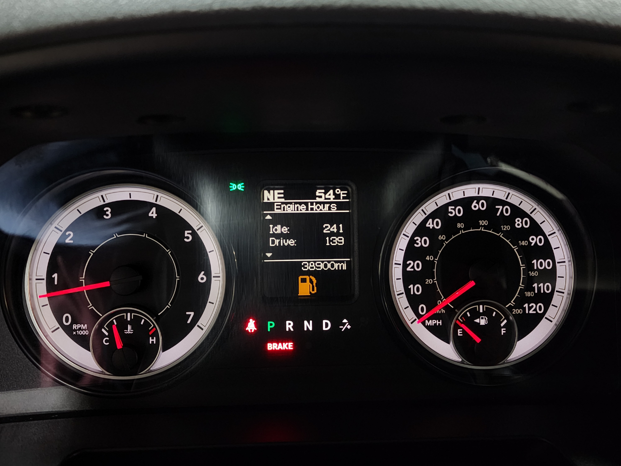 RAM 2500 Tradesman 4x4 Crew Cab 6'4" Box 2017 RAM 2500 Tradesman 4x4 Crew Cab 6'4" Box 2017