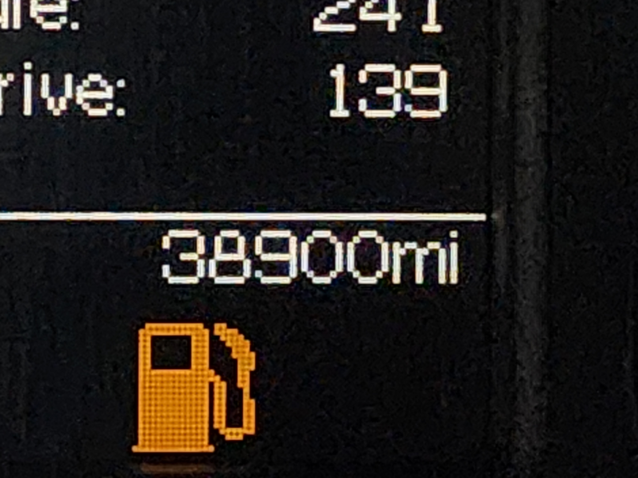 RAM 2500 Tradesman 4x4 Crew Cab 6'4" Box 2017 RAM 2500 Tradesman 4x4 Crew Cab 6'4" Box 2017