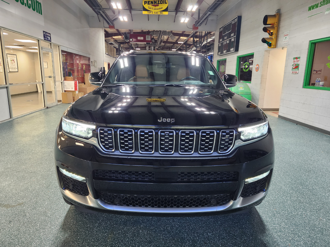 Jeep Grand Cherokee L Summit 4x4 2022 Jeep Grand Cherokee L Summit 4x4 2022