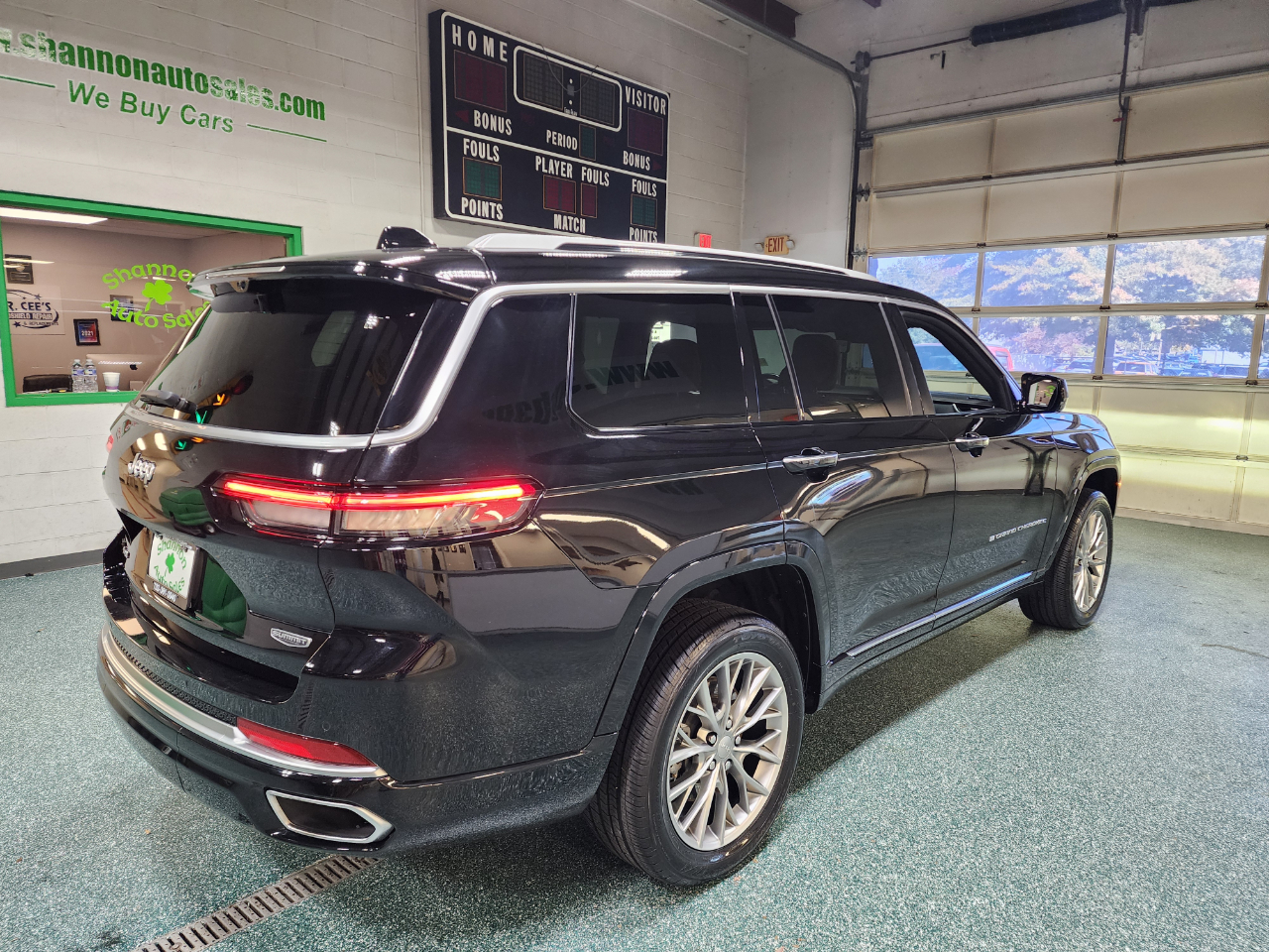 Jeep Grand Cherokee L Summit 4x4 2022 Jeep Grand Cherokee L Summit 4x4 2022