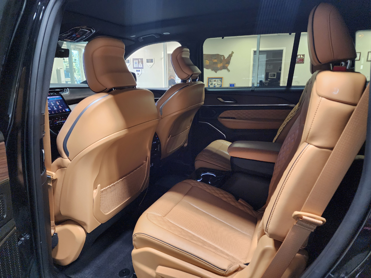 Jeep Grand Cherokee L Summit 4x4 2022 Jeep Grand Cherokee L Summit 4x4 2022