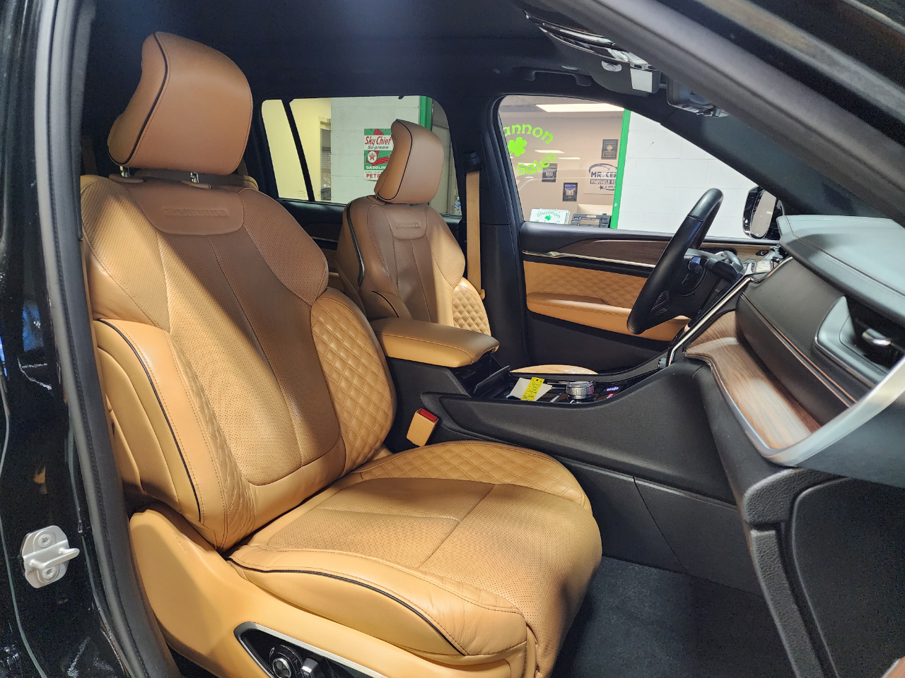 Jeep Grand Cherokee L Summit 4x4 2022 Jeep Grand Cherokee L Summit 4x4 2022