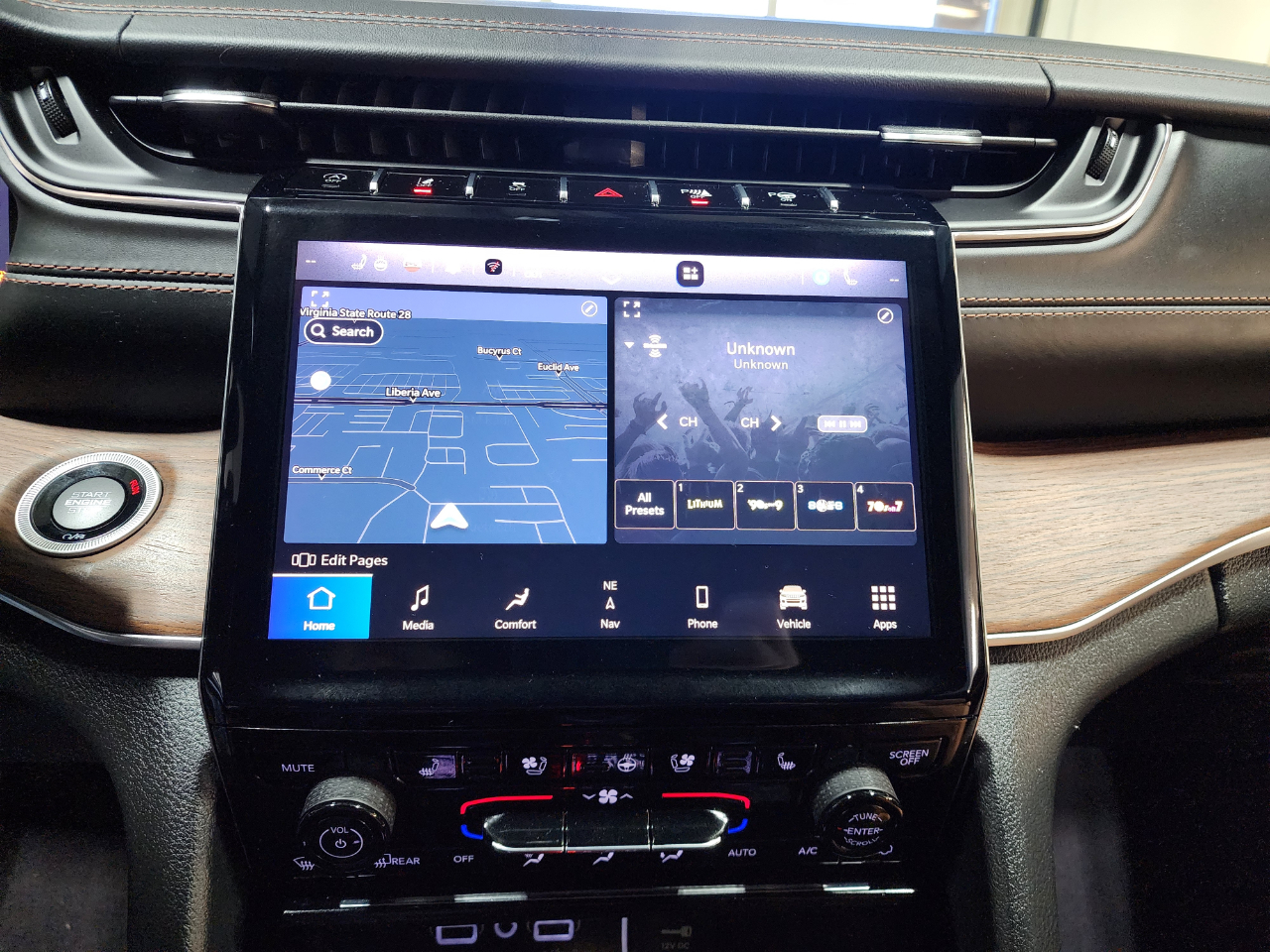 Jeep Grand Cherokee L Summit 4x4 2022 Jeep Grand Cherokee L Summit 4x4 2022