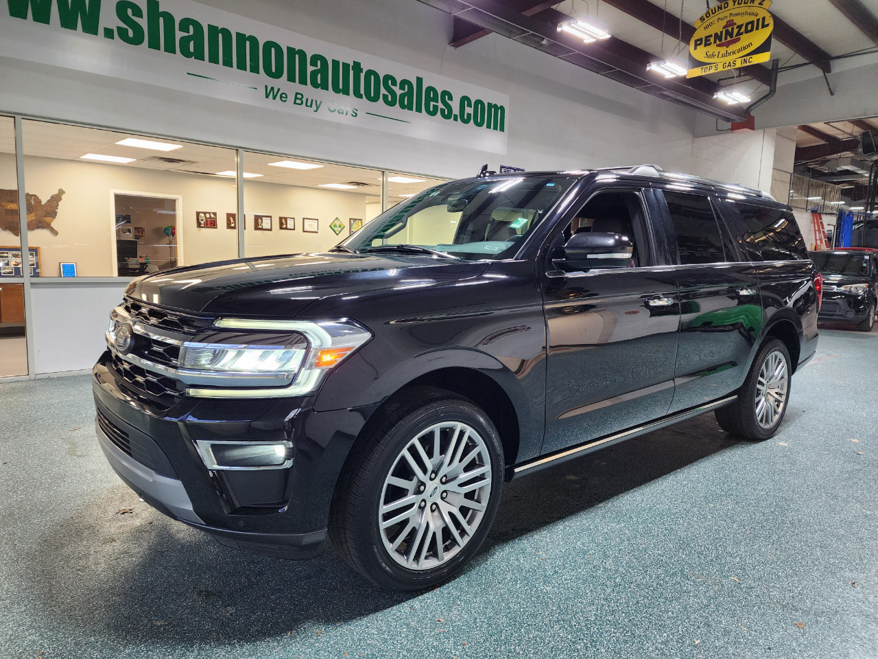 2024 Ford Expedition MAX Limited photo 2