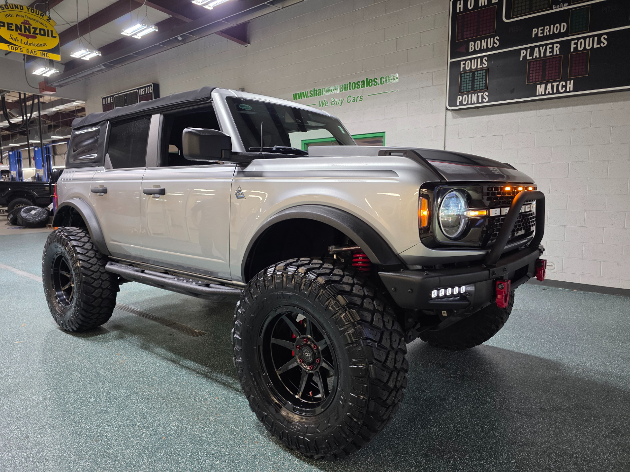 2022 Ford Bronco Base Big Bend Black Diamond Outer Banks photo 2