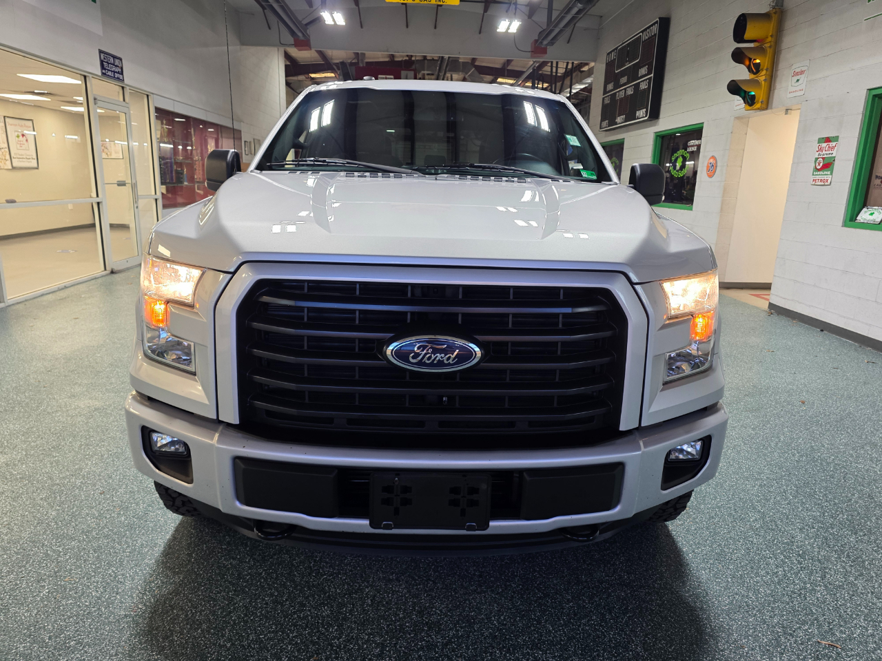2016 Ford F-150 XLT photo 3