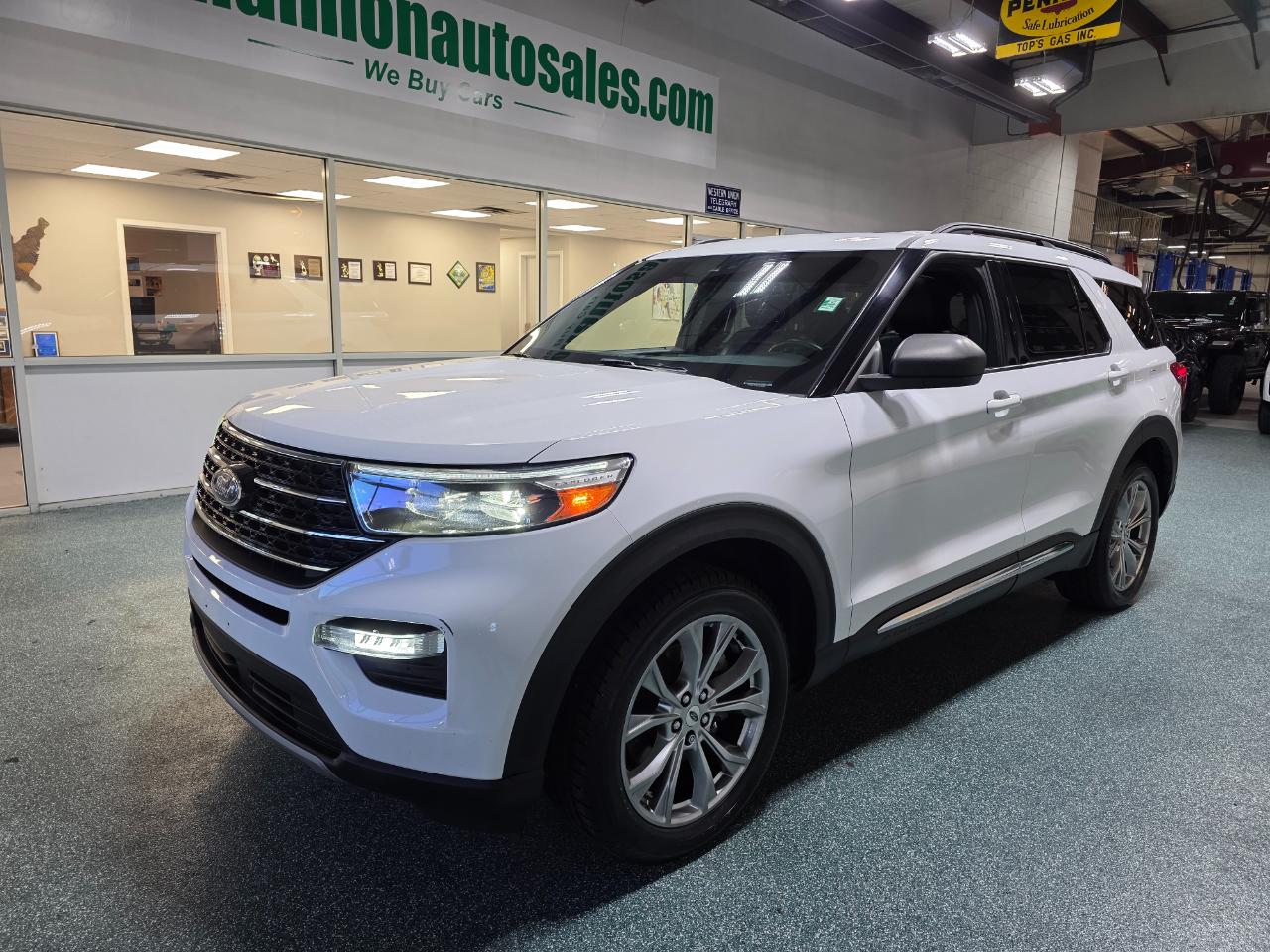 Vehicle Image 2