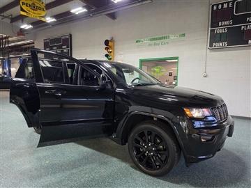2017 Jeep Grand Cherokee Altitude 4x4 *Ltd Avail*