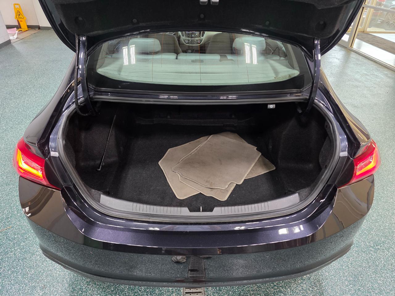 Chevrolet Malibu 4dr Sdn LT 2022